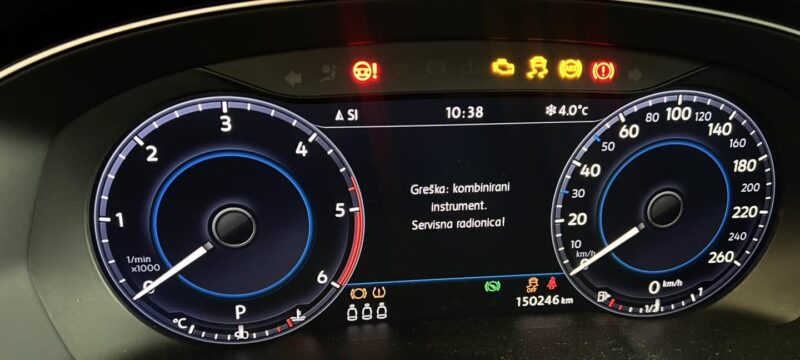 Greska: kombinirani instrument. Servisna radionica Passat b8 (B2000 41)